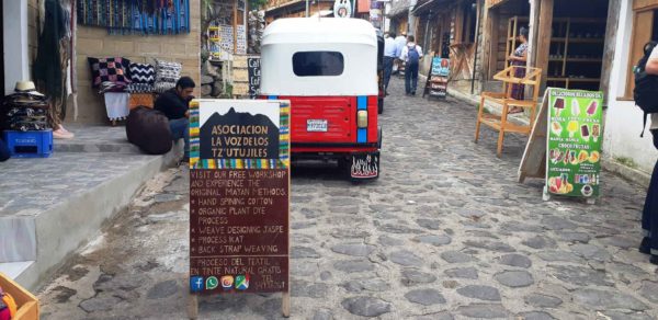Tour Privado a San Juan la Laguna y Santiago Atitlán - Imagen 9