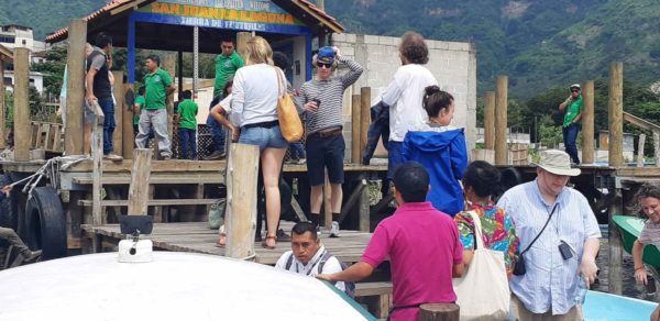 Tour Privado a San Juan la Laguna y Santiago Atitlán - Imagen 4