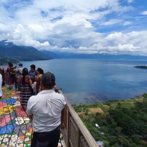 Tour Privado a San Juan la Laguna y Santiago Atitlán